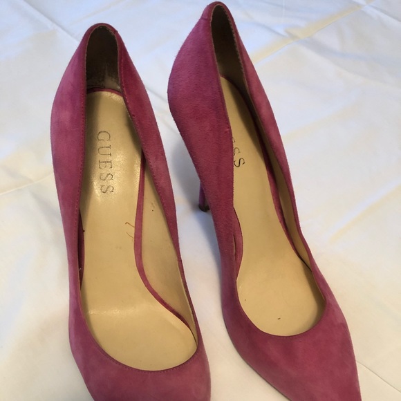 Guess Shoes - Picture 2 of 3